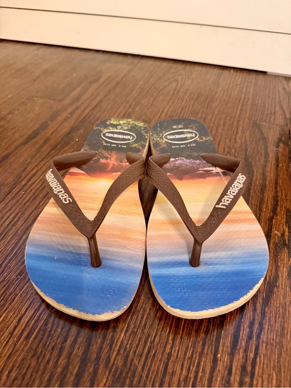Havaianas Gradient Sunset Flip Flops - Picture 2 of 8